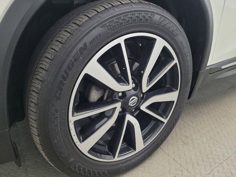 Used 2019 Nissan Rogue SL w/ Premium Package AWD/4WD image 31