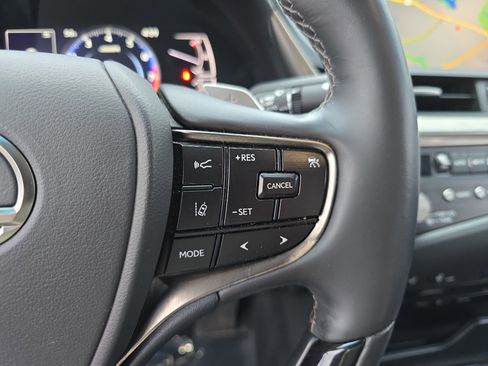 Used 2021 Lexus ES 250 w/ Premium Package image 17