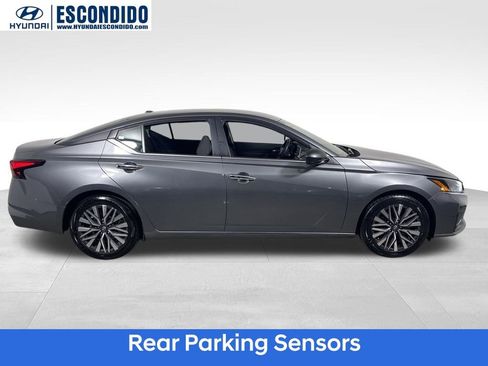 Used 2024 Nissan Altima 2.5 SV image 6