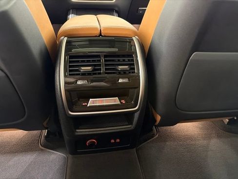 Used 2024 BMW X7 xDrive40i w/ Parking Assistance Package AWD/4WD image 8