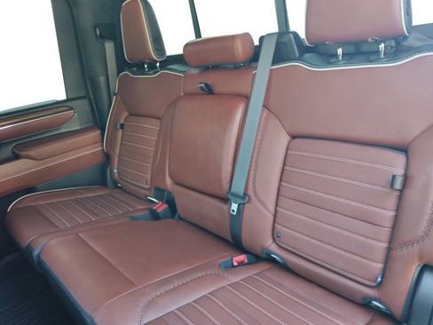 Used 2024 GMC Sierra 3500 Denali Ultimate image 13