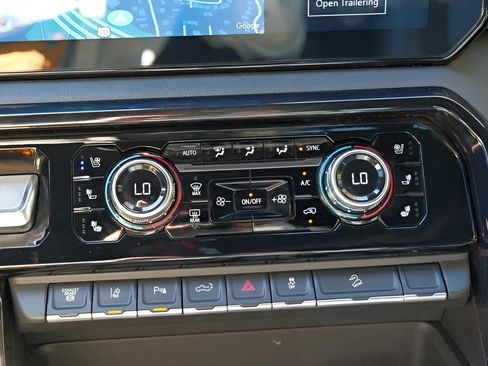 New 2025 GMC Sierra 2500 AT4 w/ AT4 Premium Plus Package image 15