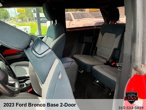 Used 2023 Ford Bronco 2-Door AWD/4WD image 27