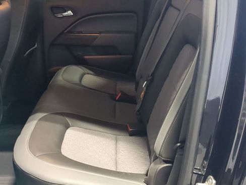 Used 2017 Chevrolet Colorado Z71 AWD/4WD image 23