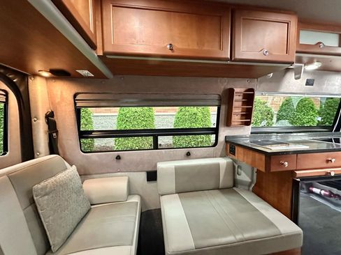 Used 2016 Mercedes-Benz Sprinter 2500 image 48