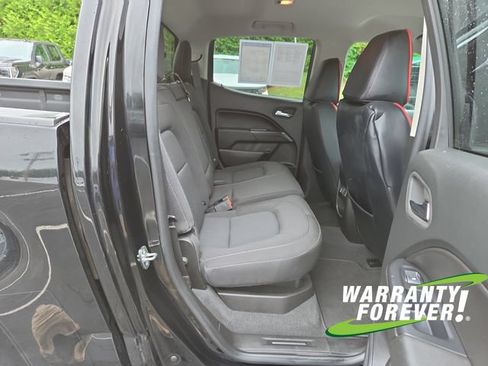 Used 2022 Chevrolet Colorado LT w/ LT Convenience Package AWD/4WD image 16