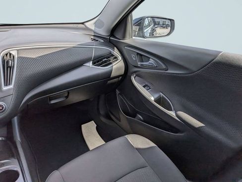 Used 2023 Chevrolet Malibu LT FWD image 16
