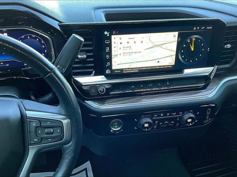 Used 2022 Chevrolet Silverado 1500 LT image 10