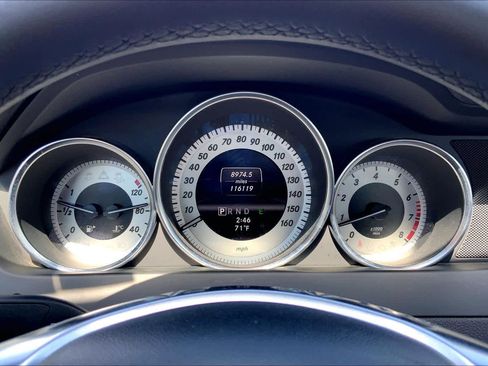 Used 2013 Mercedes-Benz C 250 Sedan image 26
