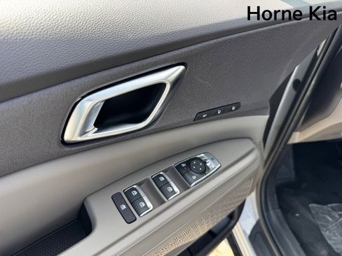 New 2026 Kia Carnival EX FWD image 10