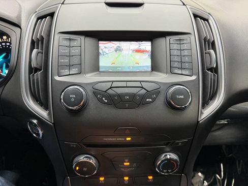 Used 2017 Ford Edge SE AWD/4WD image 28