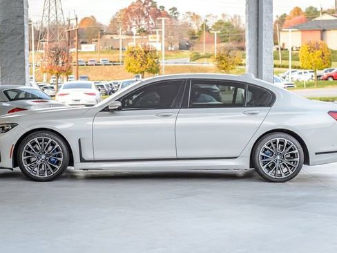Used 2020 BMW 740i w/ M Sport Package image 52