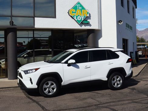 Used 2019 Toyota RAV4 XLE image 7