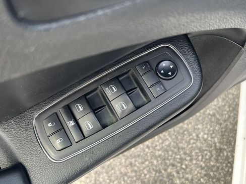 Used 2020 Dodge Charger SXT w/ Leather Interior Group image 18