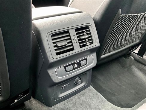 Used 2025 Audi Q5 2.0T Premium Plus w/ Premium Plus Package image 10