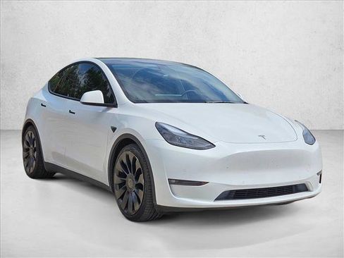 Used 2022 Tesla Model Y Performance AWD/4WD image 3