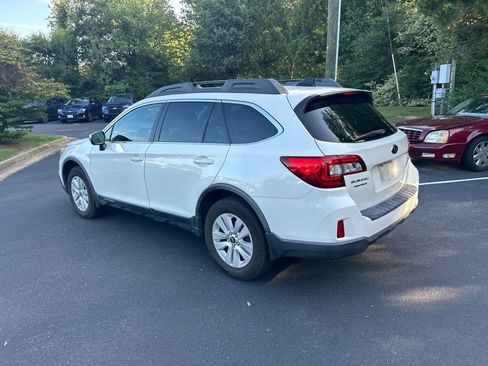 Used 2016 Subaru Outback 2.5i Premium AWD/4WD image 6