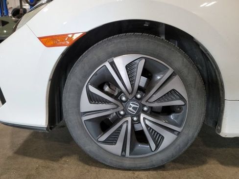 Used 2017 Honda Civic EX image 9
