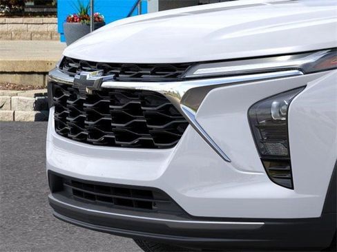 New 2026 Chevrolet Trax LT image 13