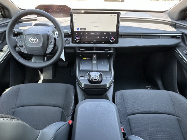 Used 2026 Toyota C-HR AWD/4WD image 10