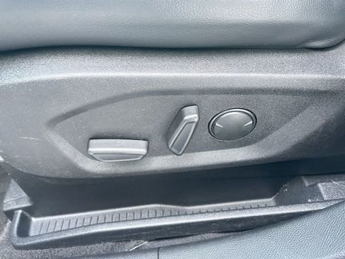 Used 2024 Ford Edge SEL w/ Convenience Package image 12