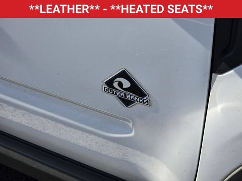 Used 2022 Ford Bronco Sport Outer Banks w/ Tech Package AWD/4WD image 3