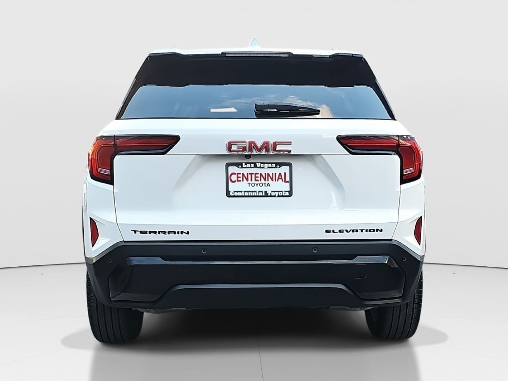Used 2026 GMC Terrain Elevation w/ Elevation Premium Package FWD image 6