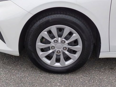 Used 2024 Kia Forte LX FWD image 11