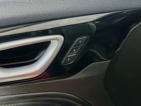 Used 2022 Jeep Compass High Altitude w/ (RED) Package image 21