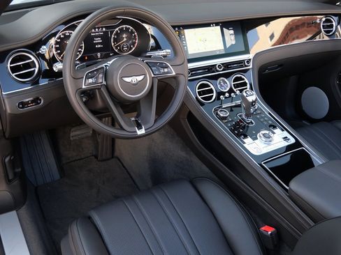 Used 2020 Bentley Continental GT image 13