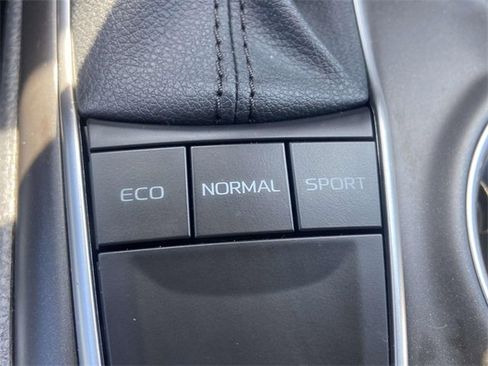 Used 2024 Toyota Camry LE image 25