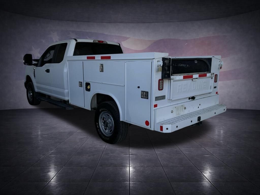 Used 2018 Ford F250 XL w/ Power Equipment Group AWD/4WD image 3