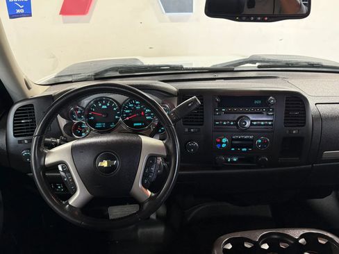 Used 2014 Chevrolet Silverado 2500 LT w/ Interior Plus Package AWD/4WD image 10