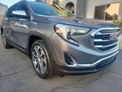 Used 2019 GMC Terrain SLT w/ Preferred Package FWD image 4