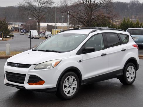 Used 2016 Ford Escape S image 1