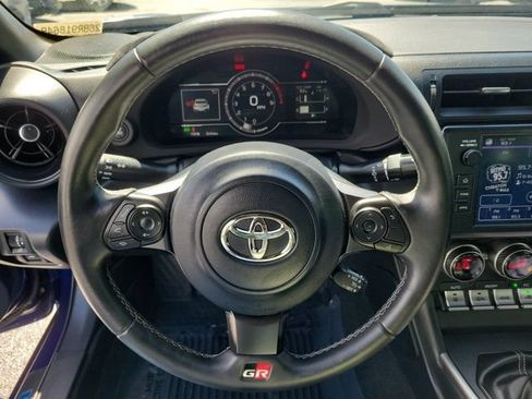 Used 2023 Toyota GR86 Premium RWD image 17