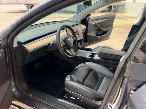 Used 2022 Tesla Model 3 Long Range AWD/4WD image 17