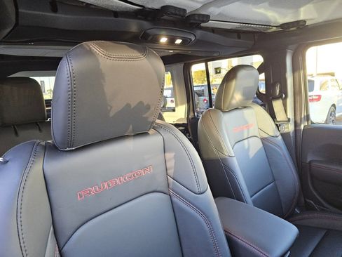 New 2026 Jeep Wrangler Unlimited Rubicon w/ Technology Group image 29