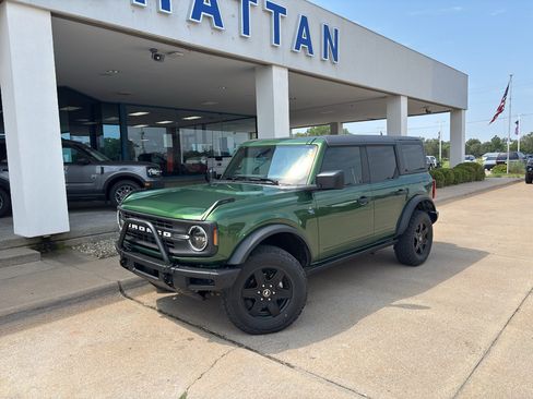 Used 2022 Ford Bronco Black Diamond AWD/4WD image 2