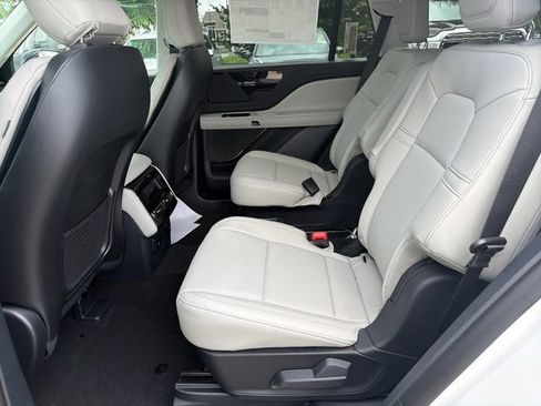 New 2026 Lincoln Aviator AWD image 14