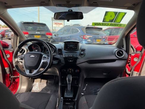 Used 2014 Ford Fiesta SE w/ Equipment Group 201A FWD image 16