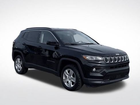 Certified 2022 Jeep Compass Latitude w/ Convenience Group AWD/4WD image 4