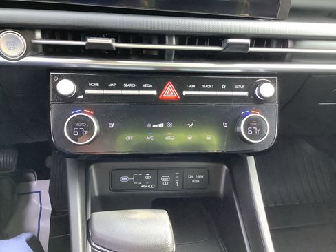 Used 2025 Hyundai Tucson SEL FWD image 16