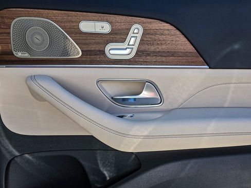 New 2026 Mercedes-Benz GLS 450 4MATIC image 46