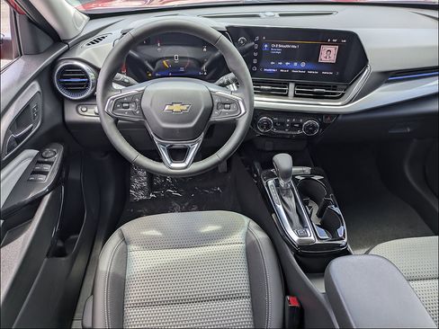 New 2026 Chevrolet Trax LT w/ Driver Confidence Package FWD image 15