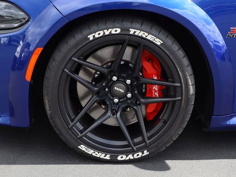 Used 2022 Dodge Charger Scat Pack w/ Dynamics Package image 28