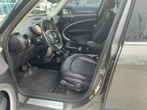 Used 2014 MINI Cooper Countryman FWD image 2