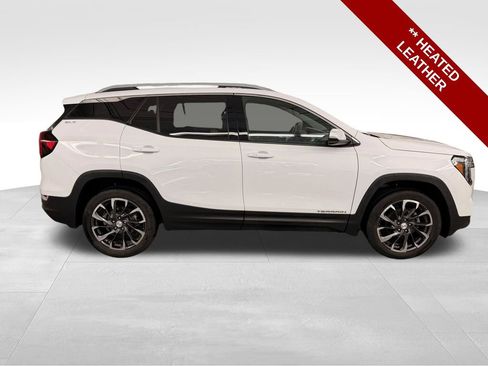Used 2023 GMC Terrain SLT image 9