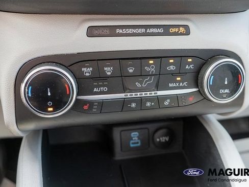 Used 2023 Ford Escape Active AWD/4WD image 25