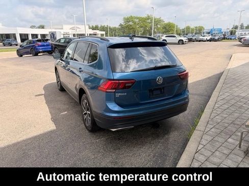 Used 2019 Volkswagen Tiguan SE w/ Panoramic Sunroof Package AWD/4WD image 3